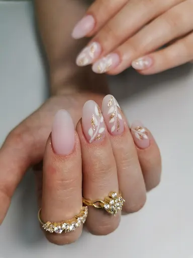 Studio Paznokci Yuliia Martynenko